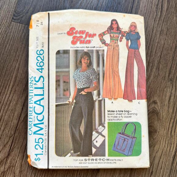 Vintage 1970s McCalls 4626 Sewing Pattern Size XXS Top Flare Pant Purse COMPLETE - Picture 1 of 2